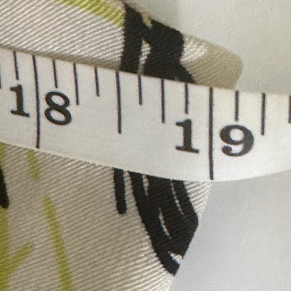 Ronni Nicole sz 8 dress sheath style in an abstract print lime, black, & white - Picture 4 of 13